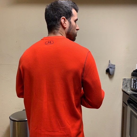 Men’s under armor long sleeve long John style. - Picture 2 of 2